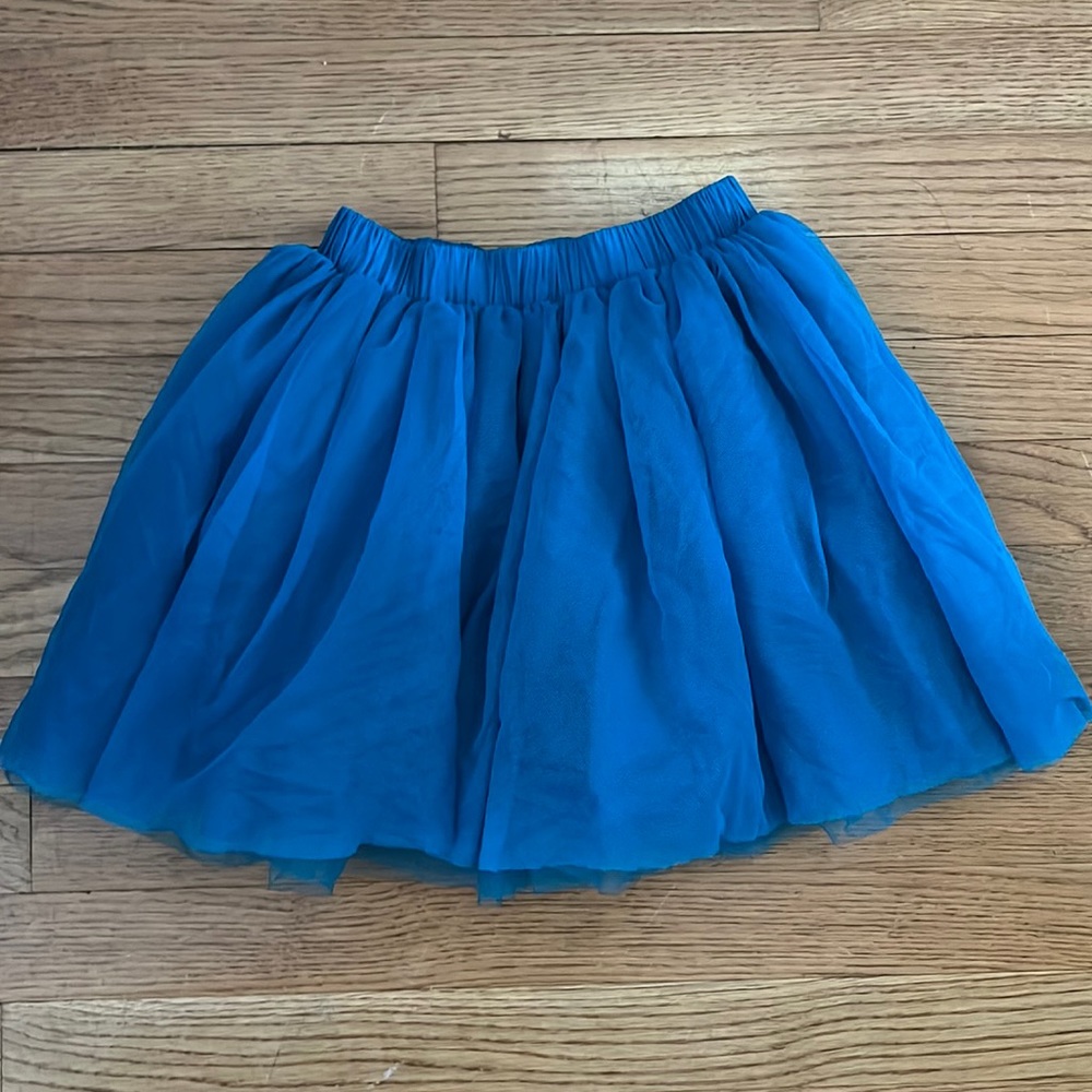 Hanna Andersson Tuille ballet type skirt. Excellent condition. Size 6-7.